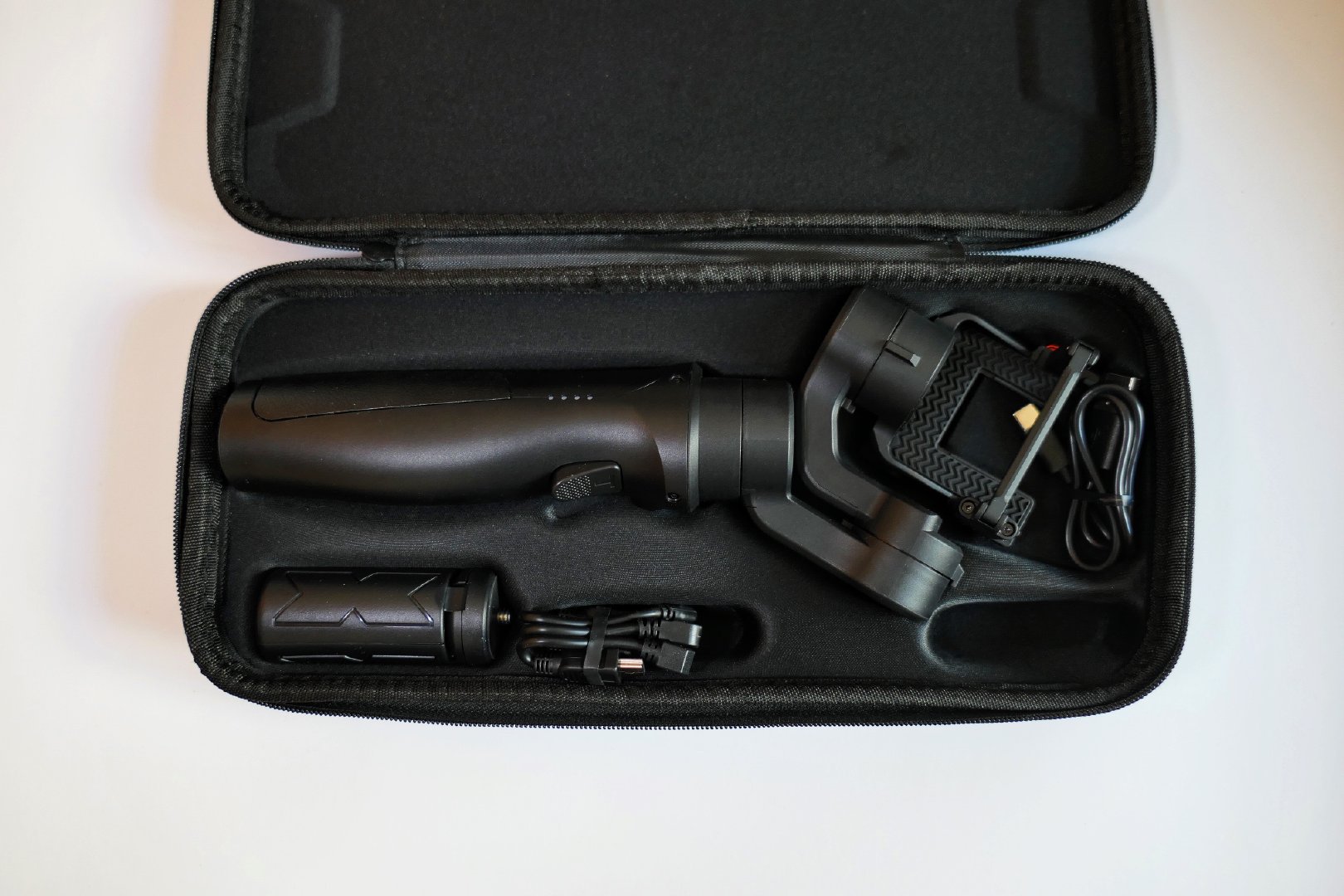 LEJING乐竞·体育完美记录运动影像——浩瀚三轴运动相机稳定器(图2)